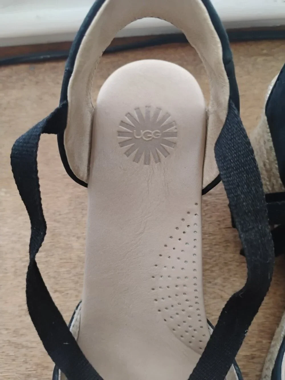 Ugg Yarrow Espadrille Sandals, Black, Size 9.5